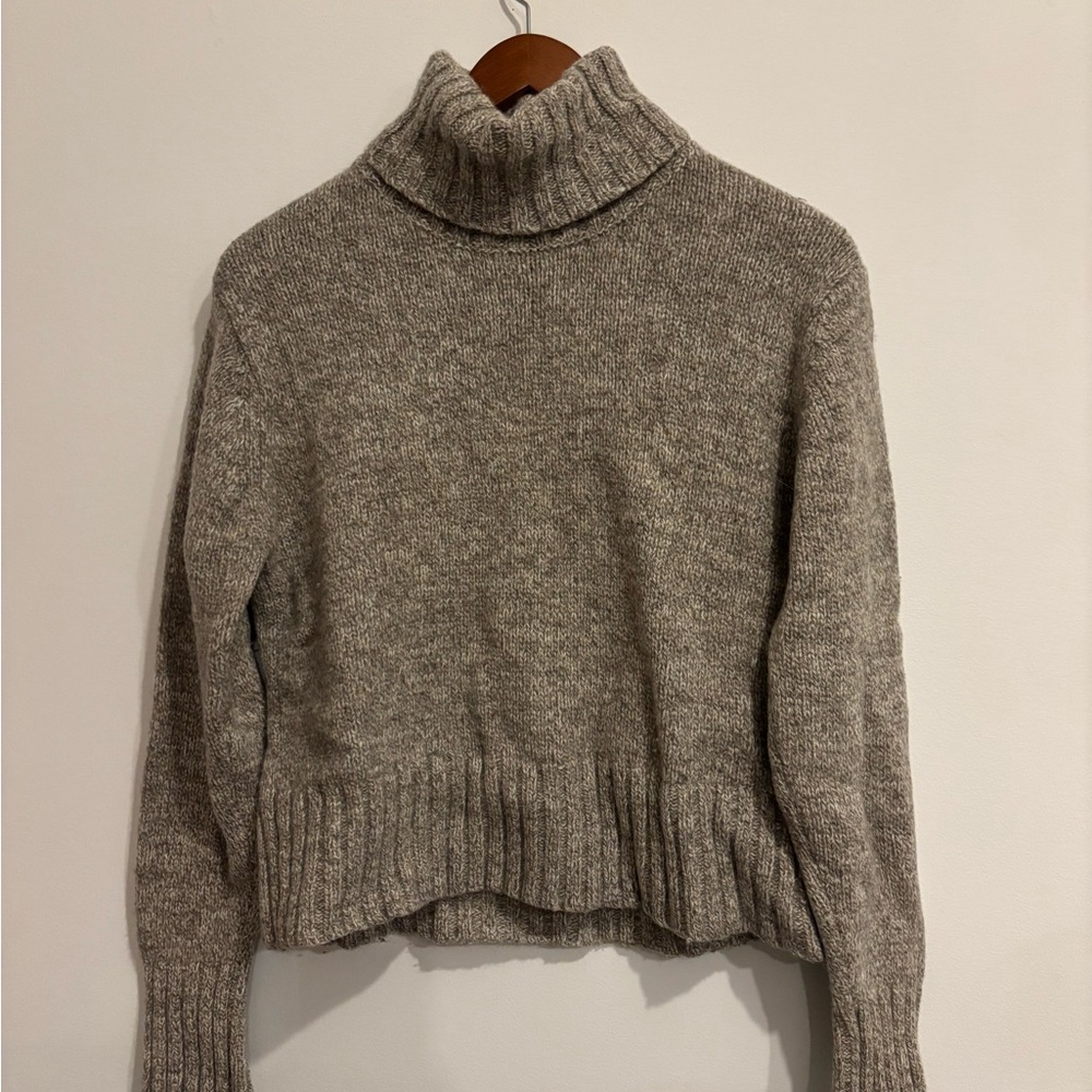 Vintage 90s 100% Wool Cozy Gray Turtleneck Sweater